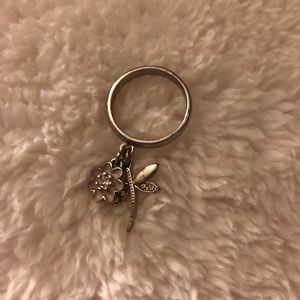 Dangling firefly flower ring